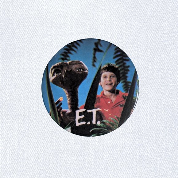 Vintage Accessories - 10/$20 ET 2 1/4" Vintage Pinback Button